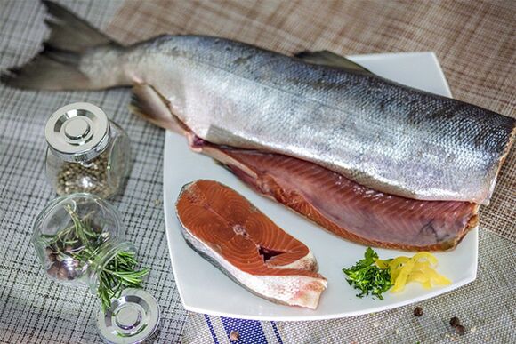 Keta é un peixe relativamente barato, rico en oligoelementos necesarios para un home. 
